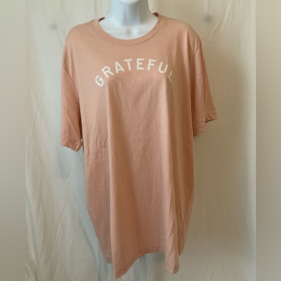 Saved by Grace Co. - Grateful T-Shirt - Picture 2 of 8